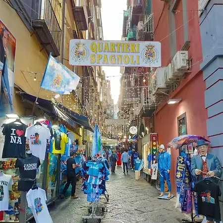 Nunziatina Ai Spagnoli בית הארחה נאפולי